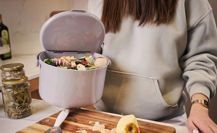 Processing kitchen waste
