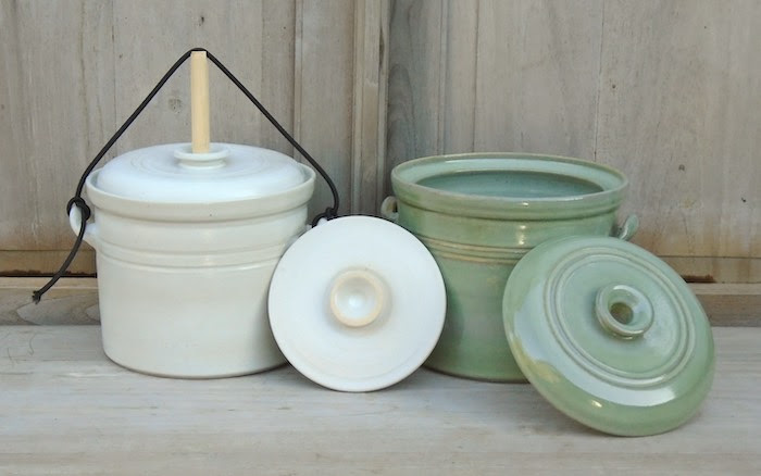 Handmade Kimchi pots available in 2 colours