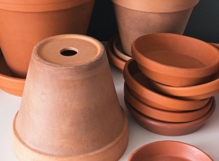 terracotta pots and saucers